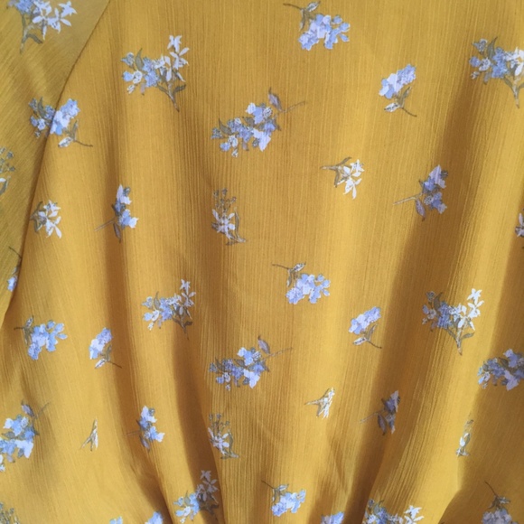 FRANCESCA'S Blue Rain Coachella Boho Crop Top NWT - Picture 8 of 10